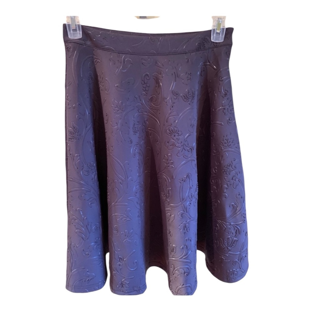 Gray/purple Embossed Floral Skirt Size Small